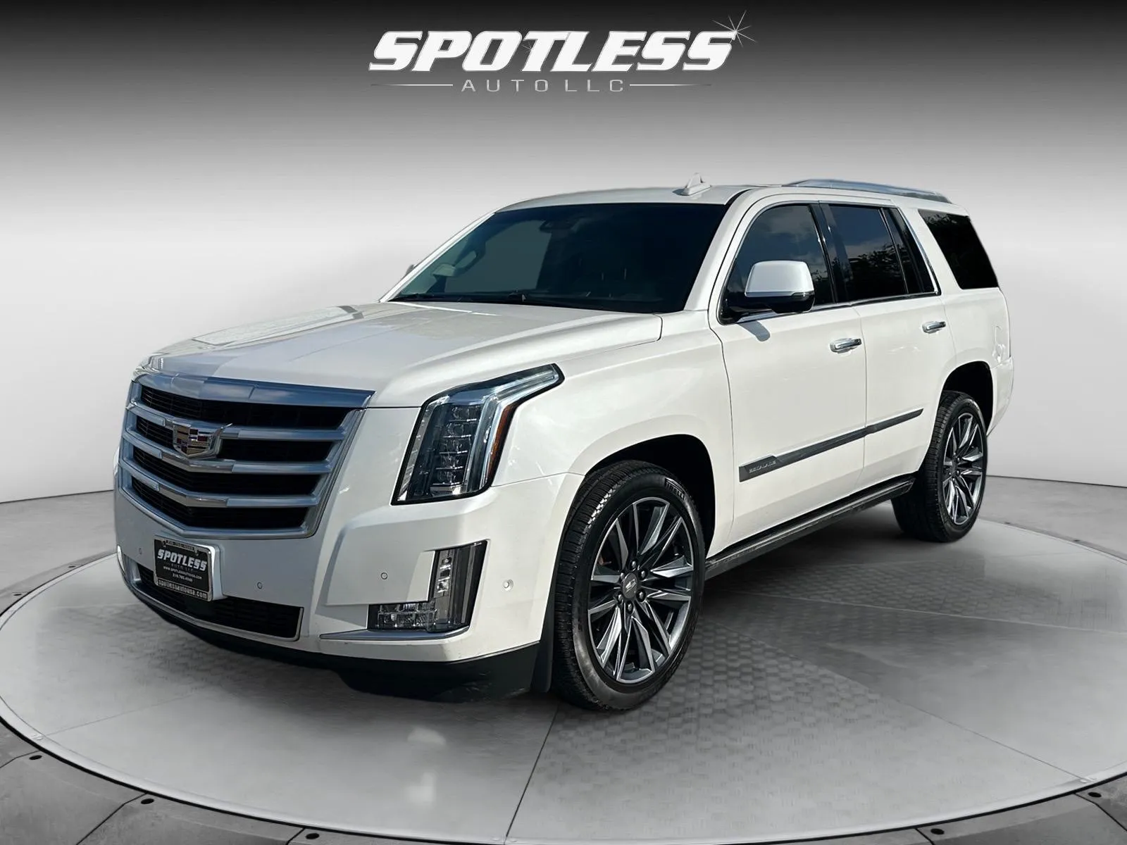 White 2018 Cadillac Escalade Premium Luxury for sale in San Antonio, TX