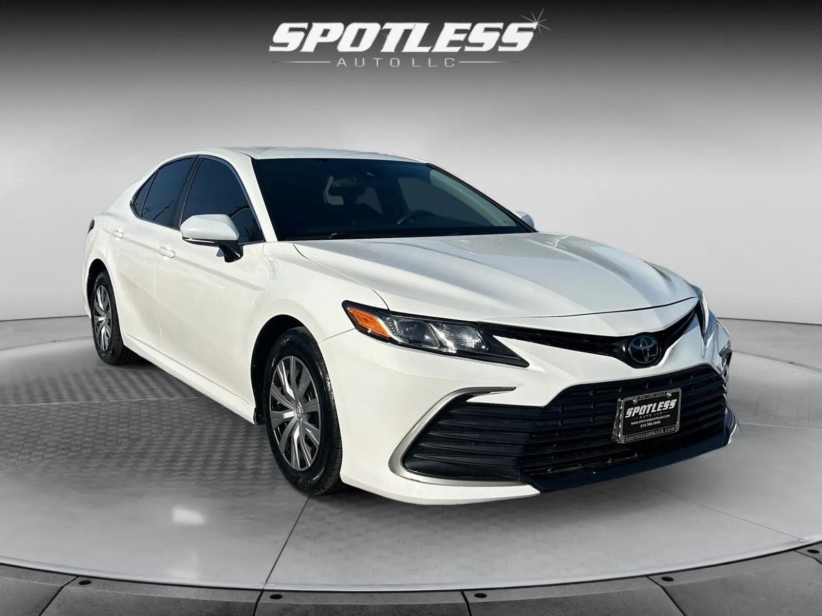 Toyota Camry photo 7