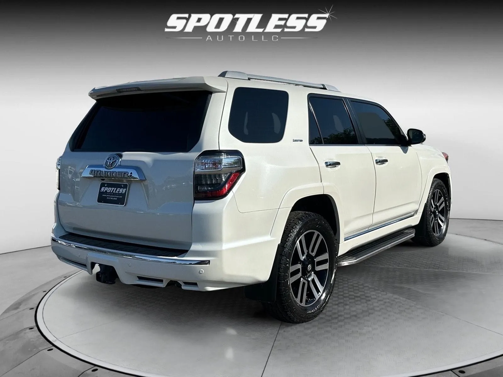 Toyota 4Runner photo 9