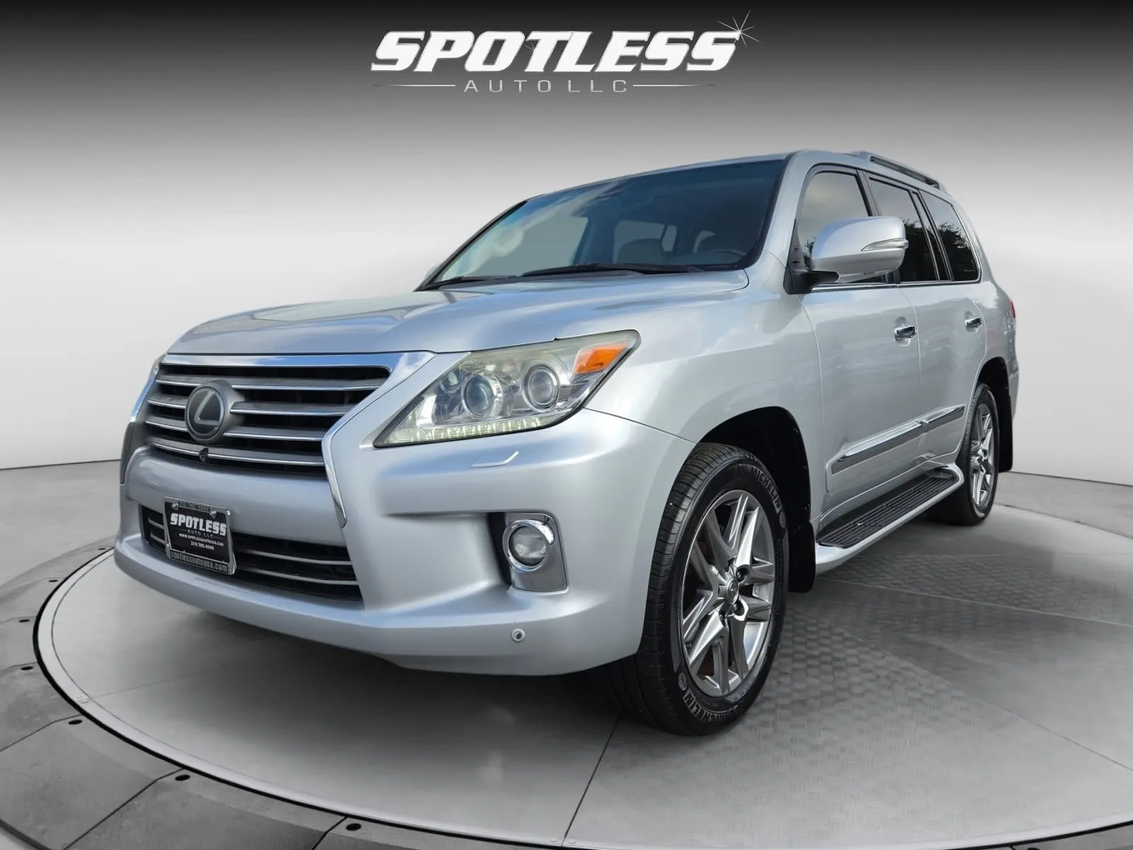 Lexus LX photo 10