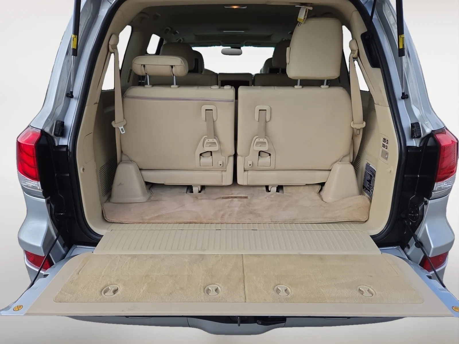 Lexus LX photo 29