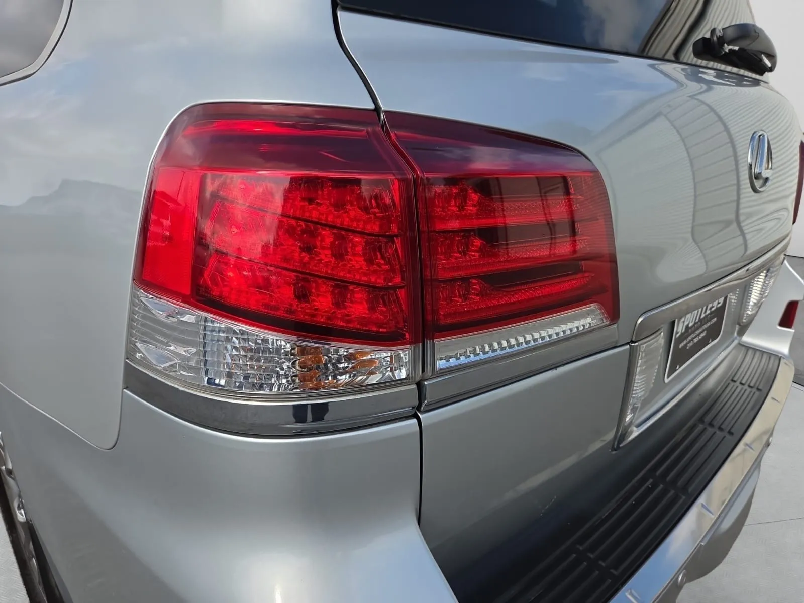 Lexus LX photo 13