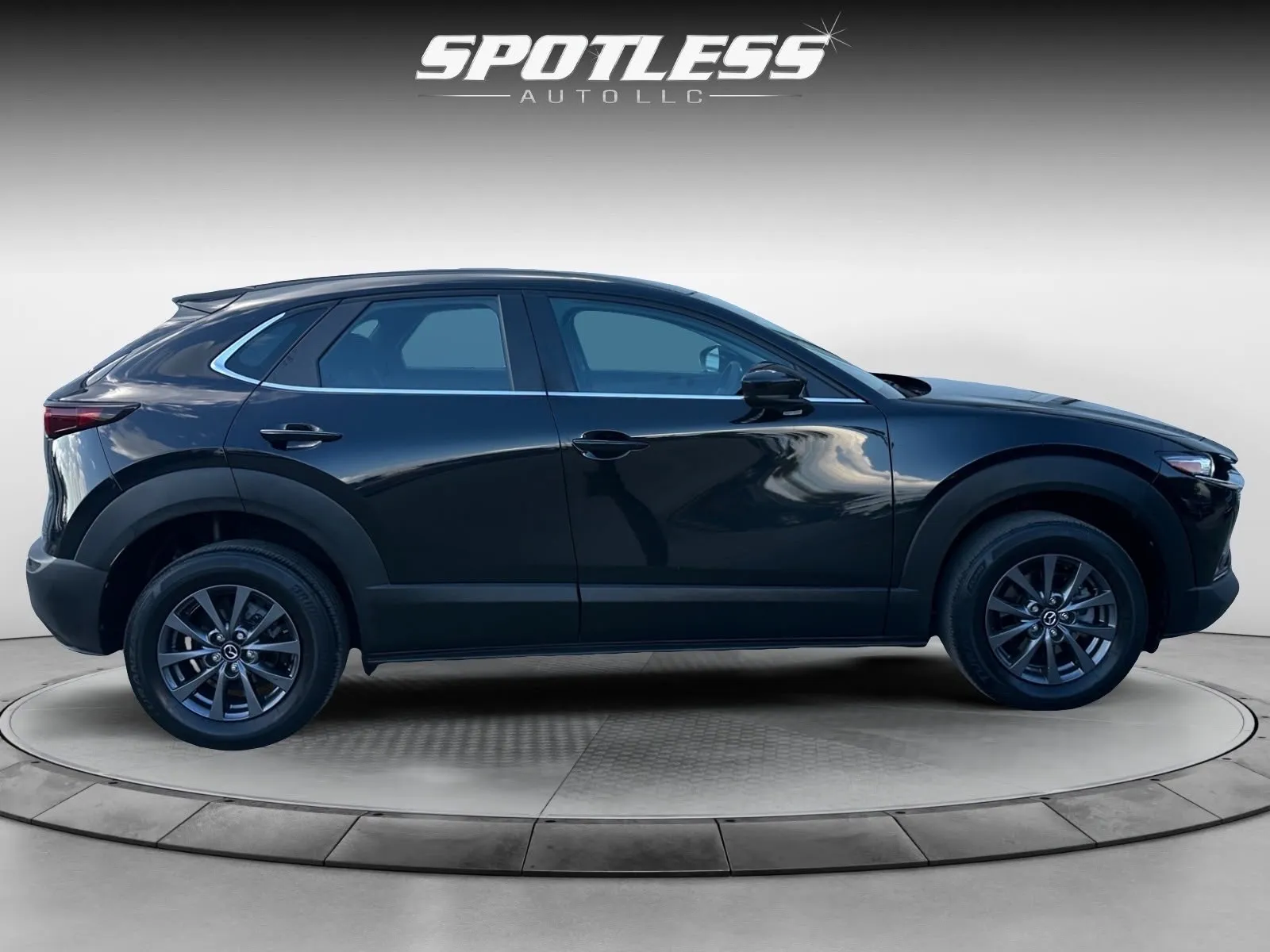 Mazda CX-30 photo 8
