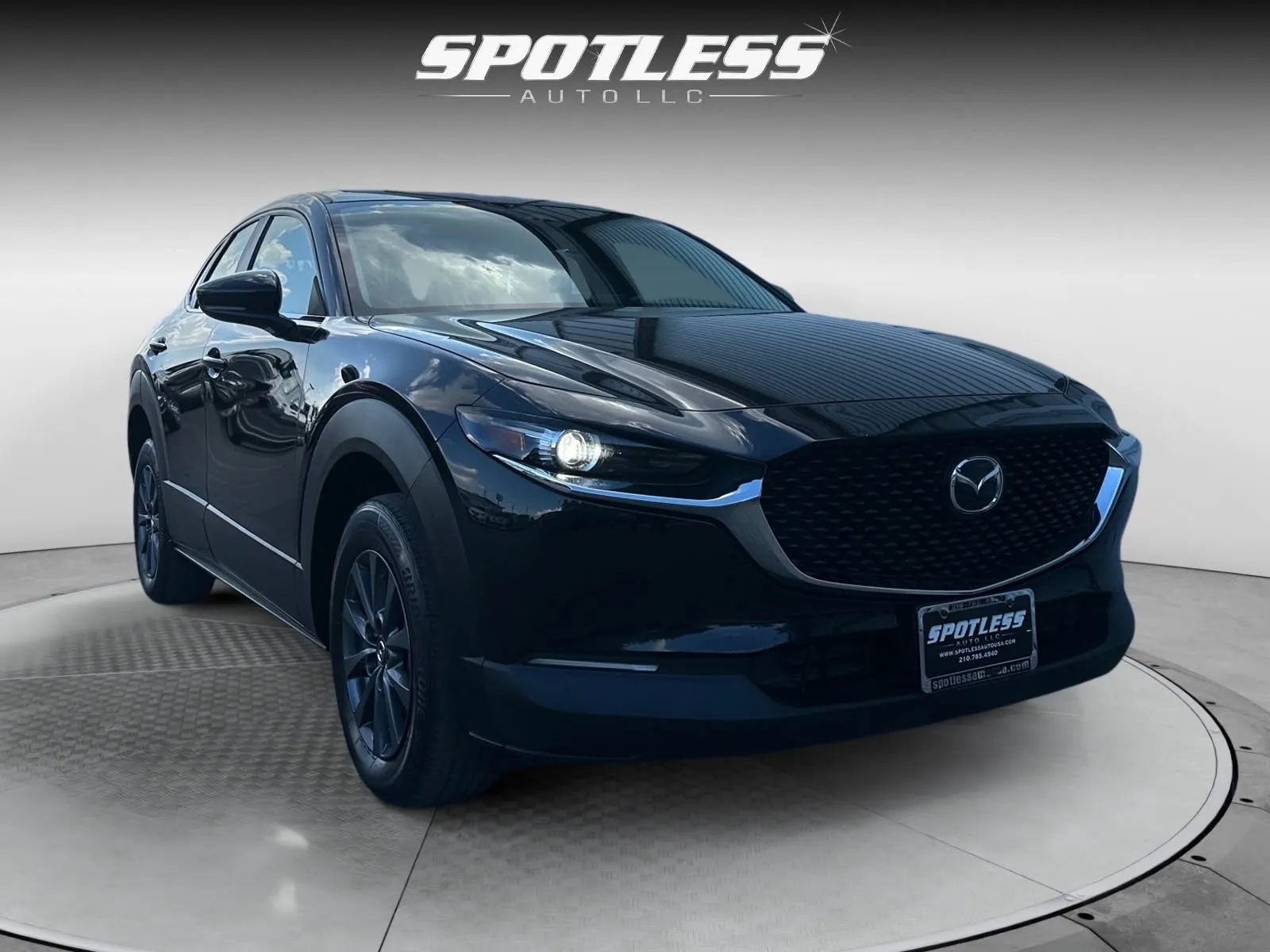 Mazda CX-30 photo 10