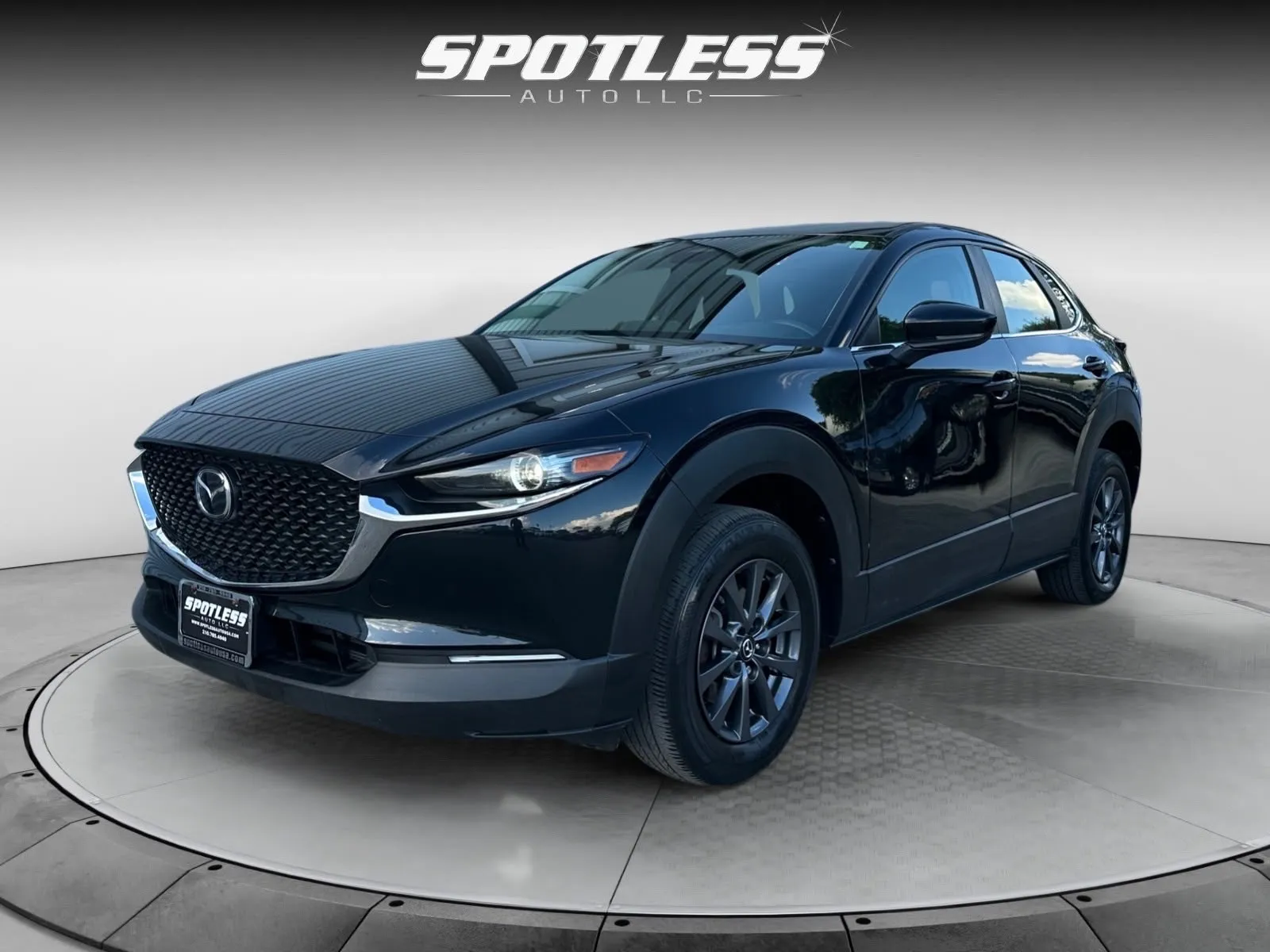 Mazda CX-30 photo 11