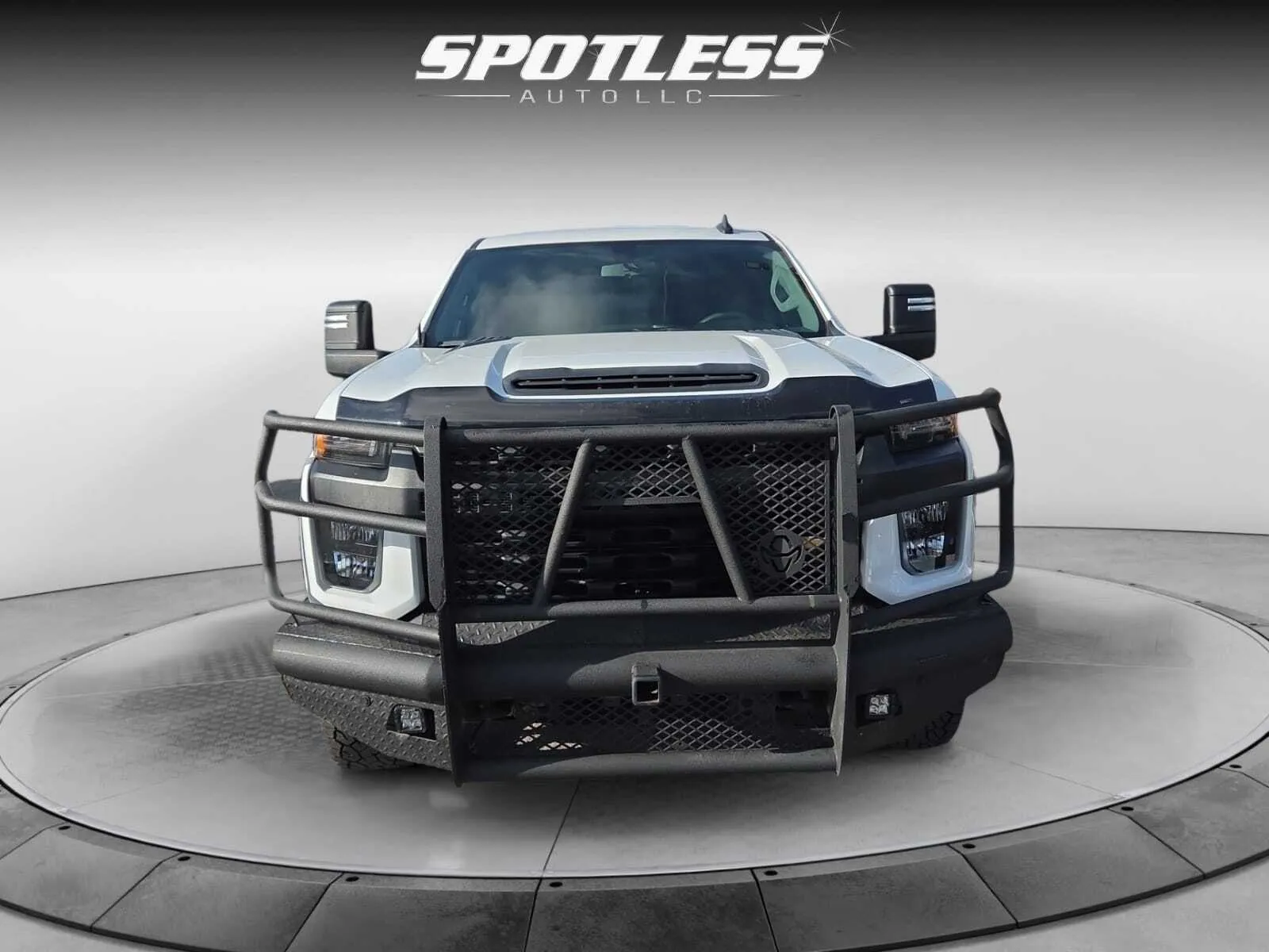 Chevrolet Silverado photo 10