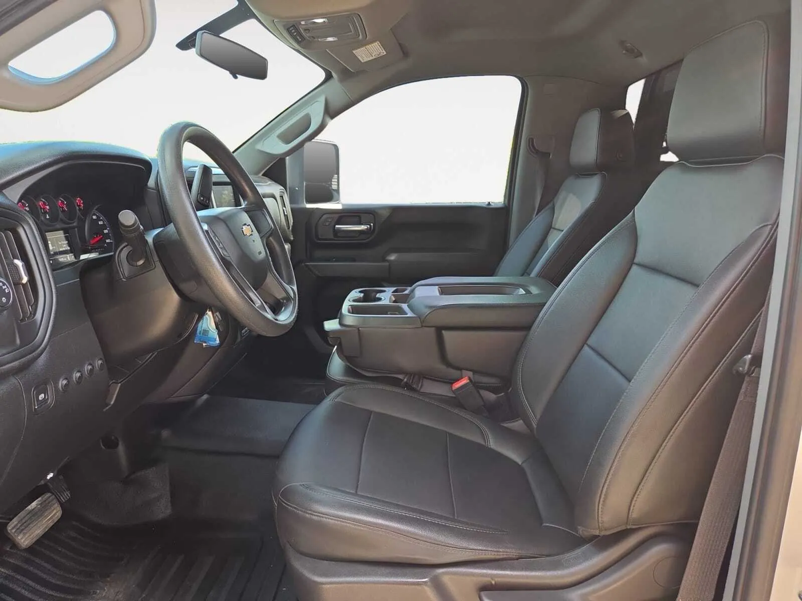 Chevrolet Silverado photo 19