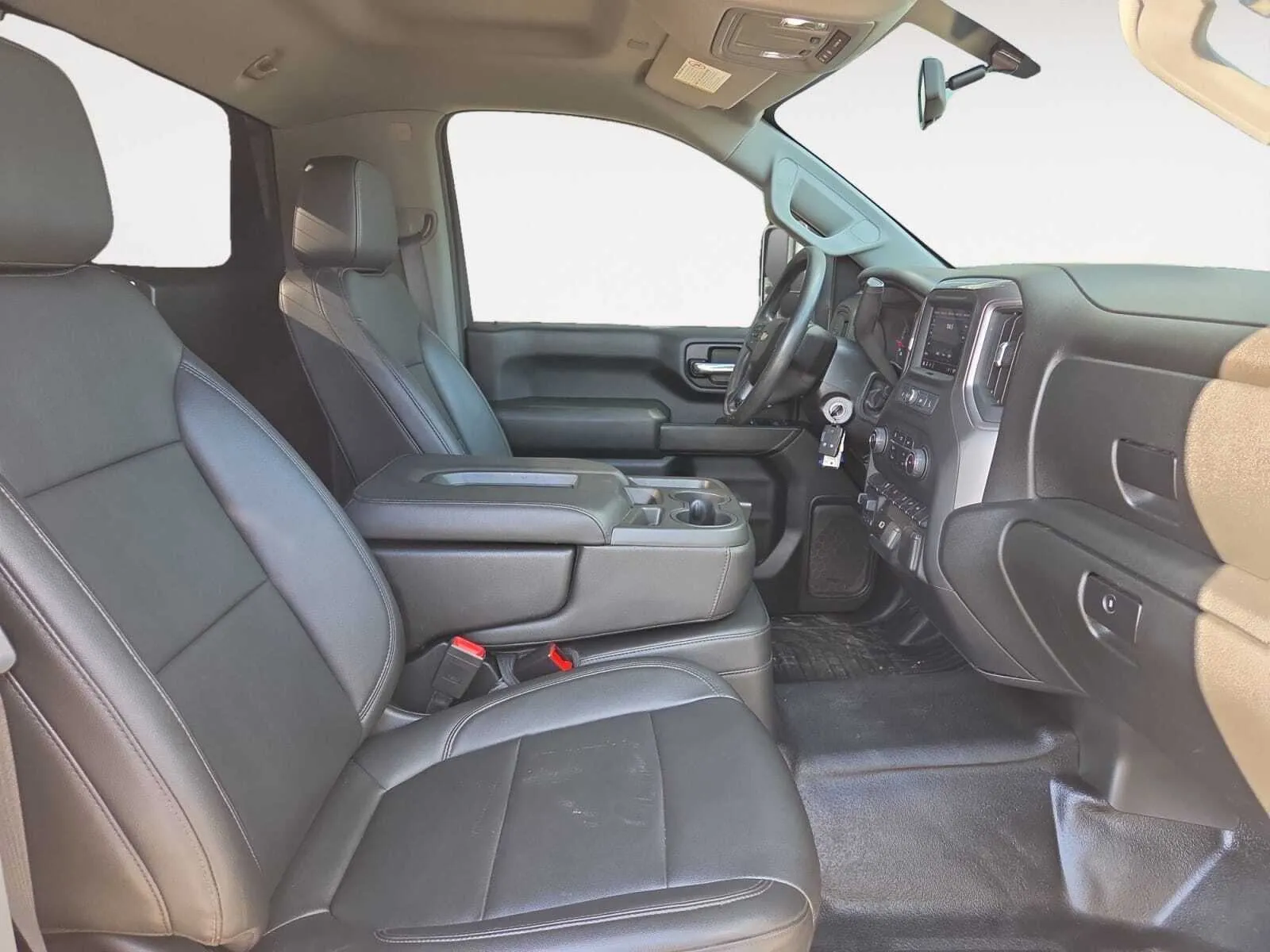 Chevrolet Silverado photo 22