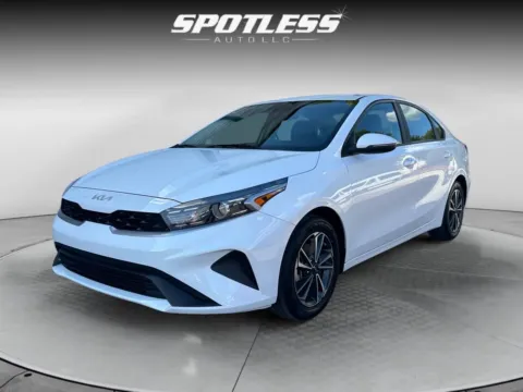 White 2024 Kia Forte LXS for sale in San Antonio, TX