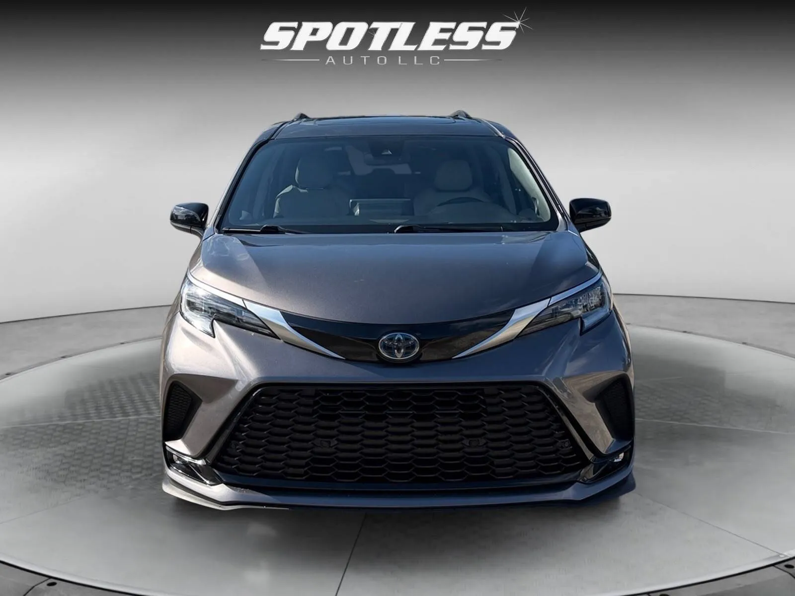 Toyota Sienna photo 10