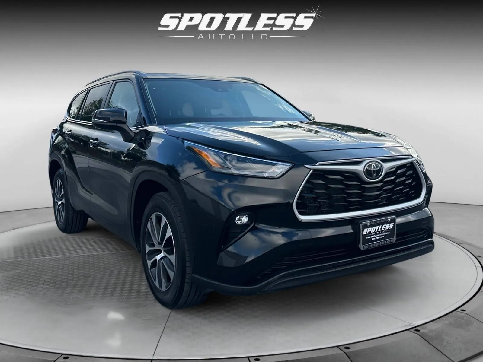 Toyota Highlander photo 11