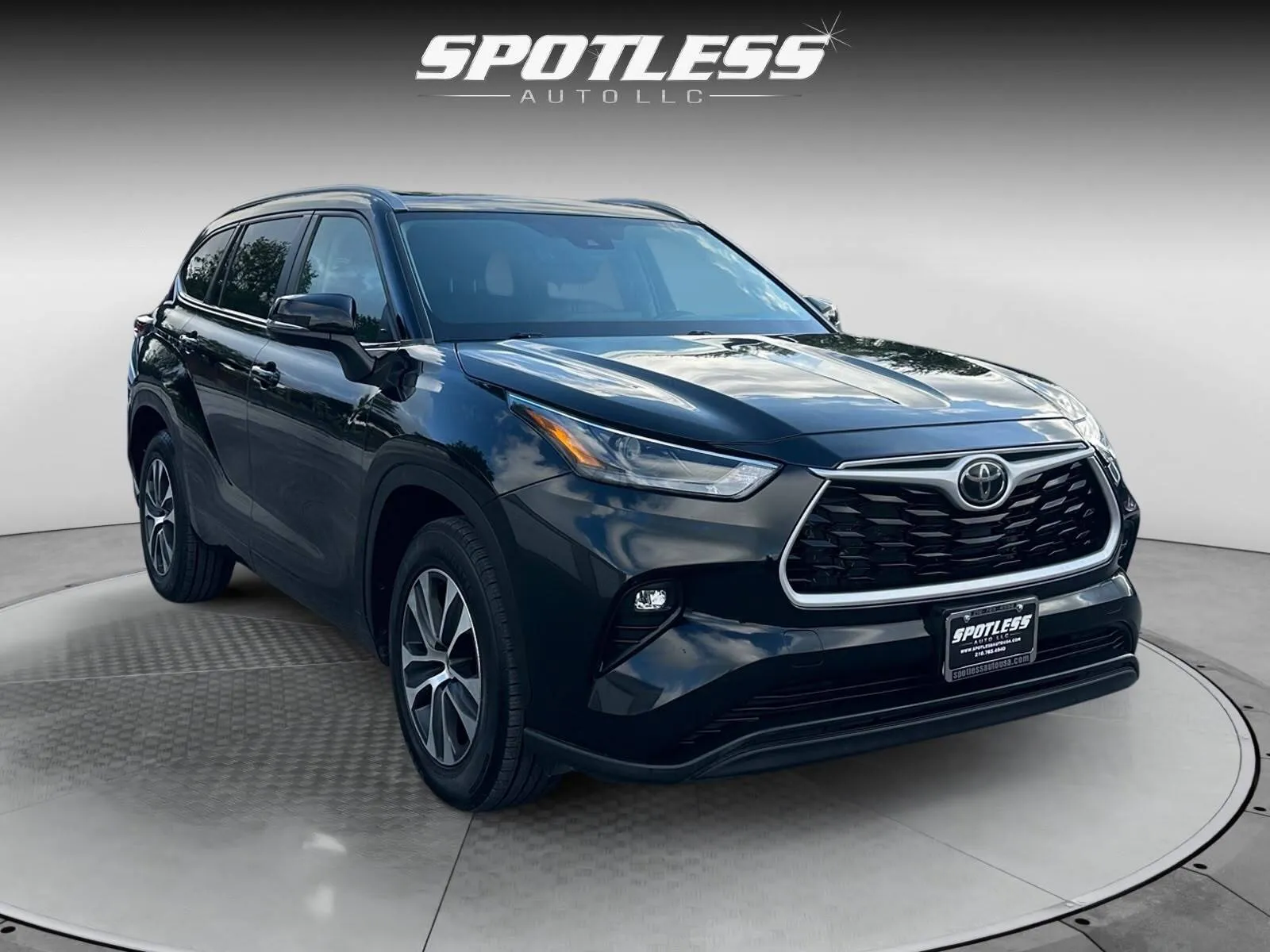 Toyota Highlander photo 9
