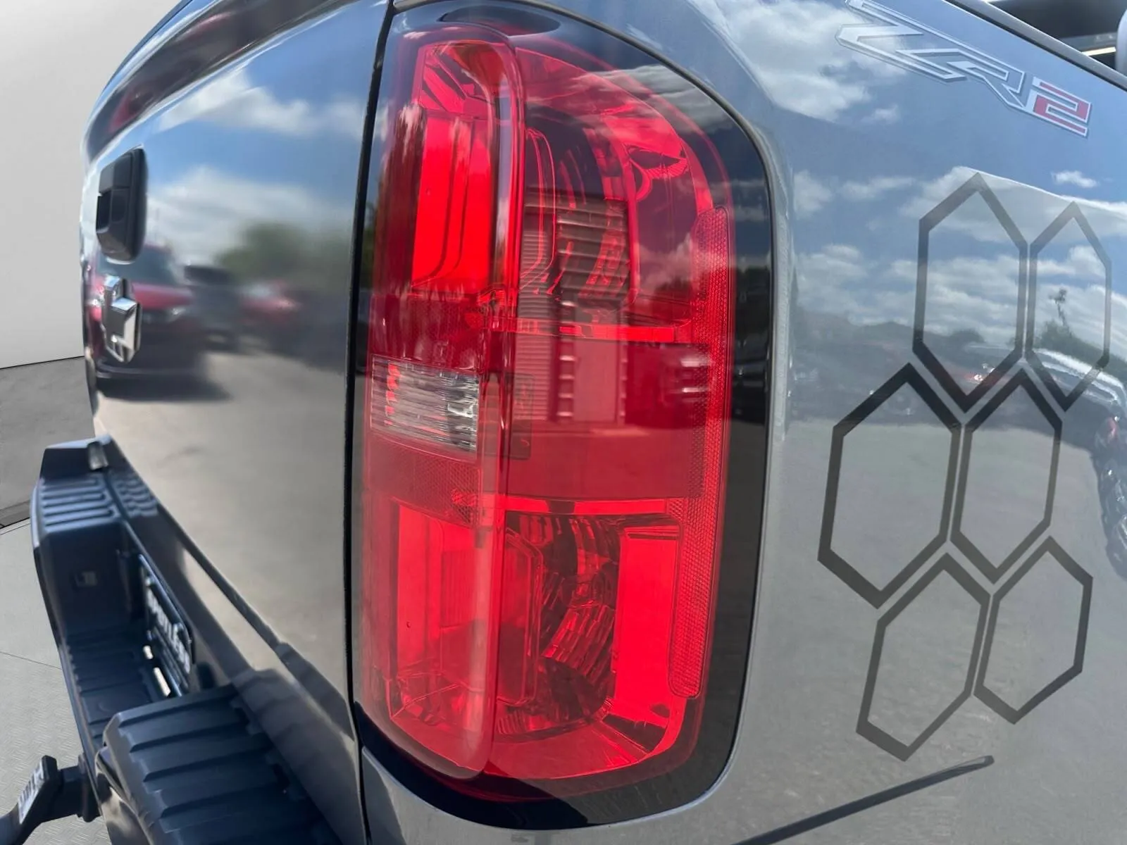 Chevrolet Colorado photo 13