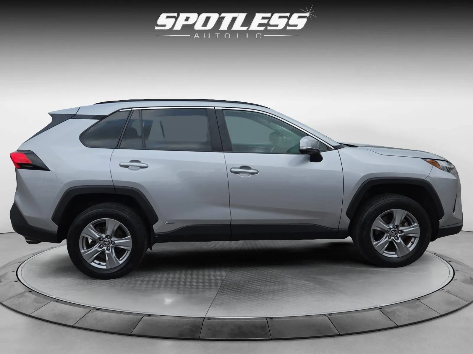 Toyota RAV4 photo 8