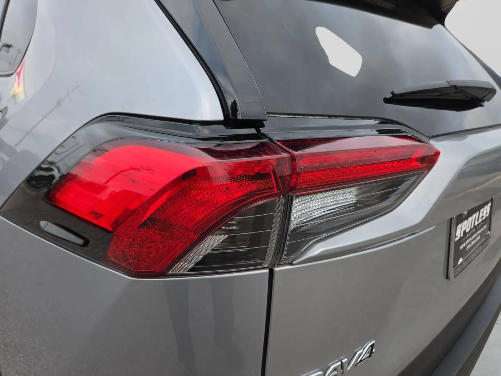 Toyota RAV4 photo 13