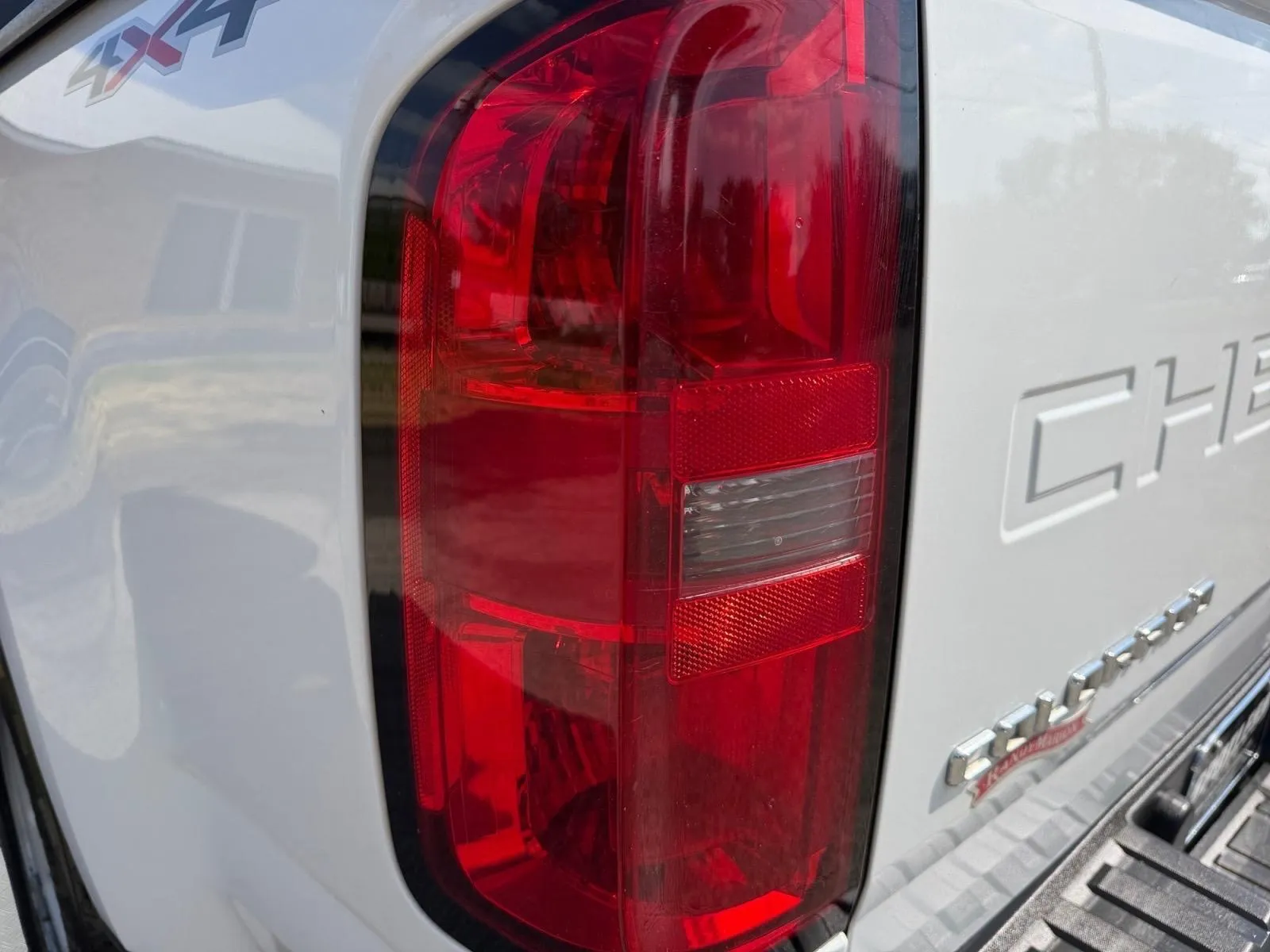 Chevrolet Colorado photo 13