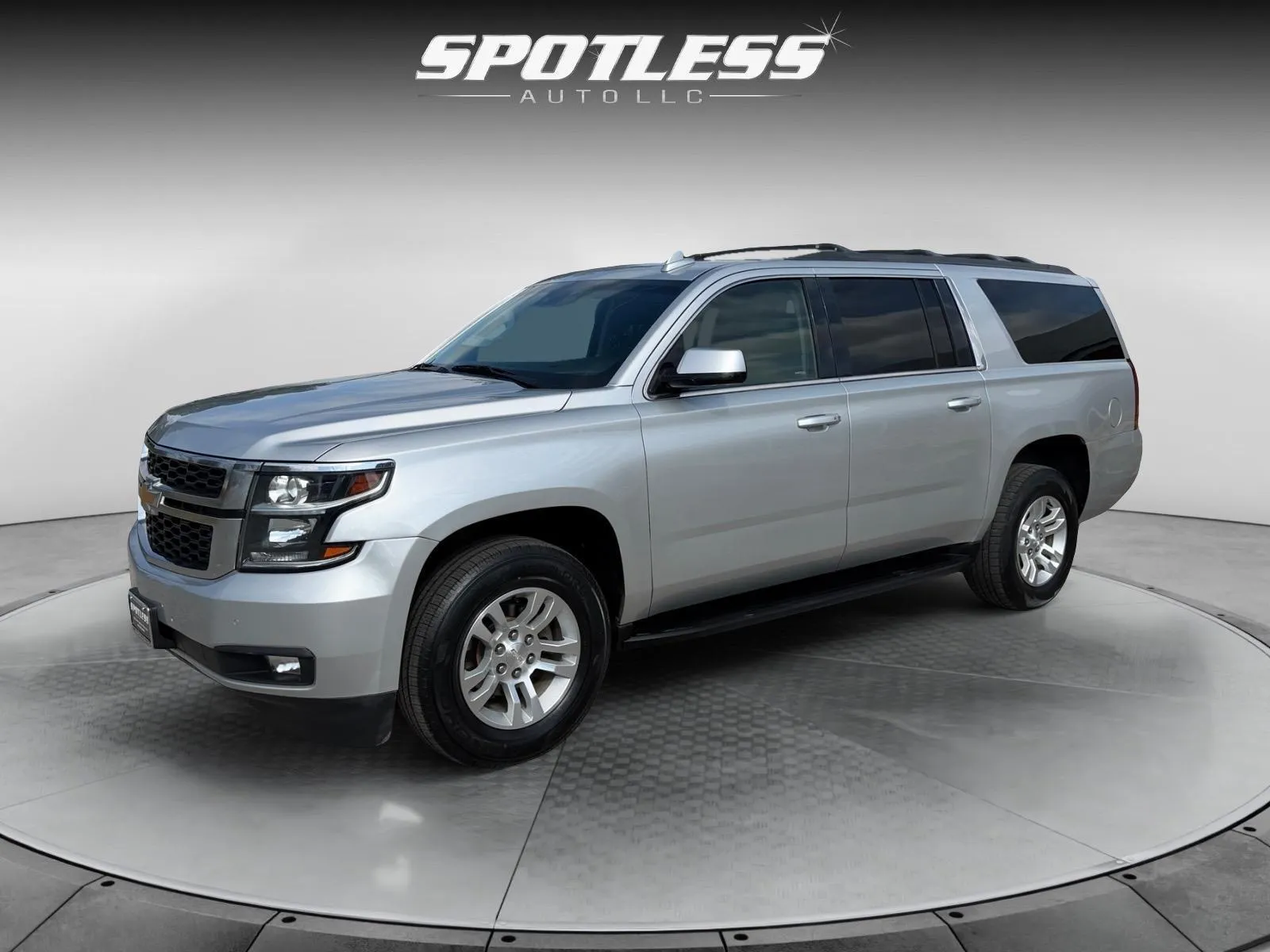 Silver 2019 Chevrolet Suburban LT for sale in San Antonio, TX