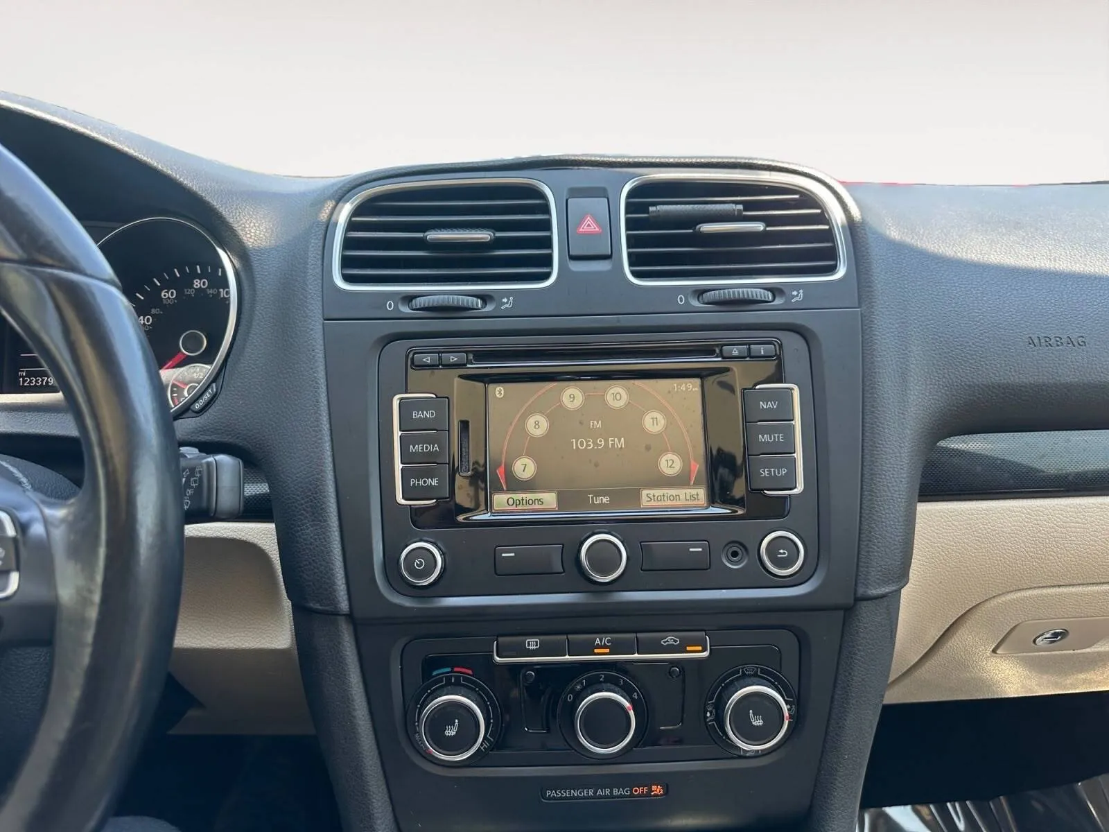 Volkswagen Jetta photo 25