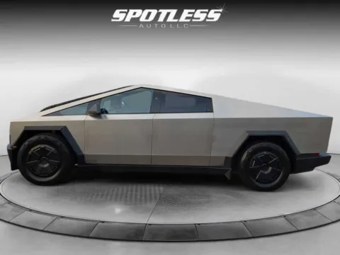 More photos of 2024 Tesla Cybertruck at Spotless Auto Loop 1604, TX