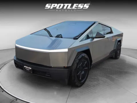Silver 2024 Tesla Cybertruck for sale in San Antonio, TX