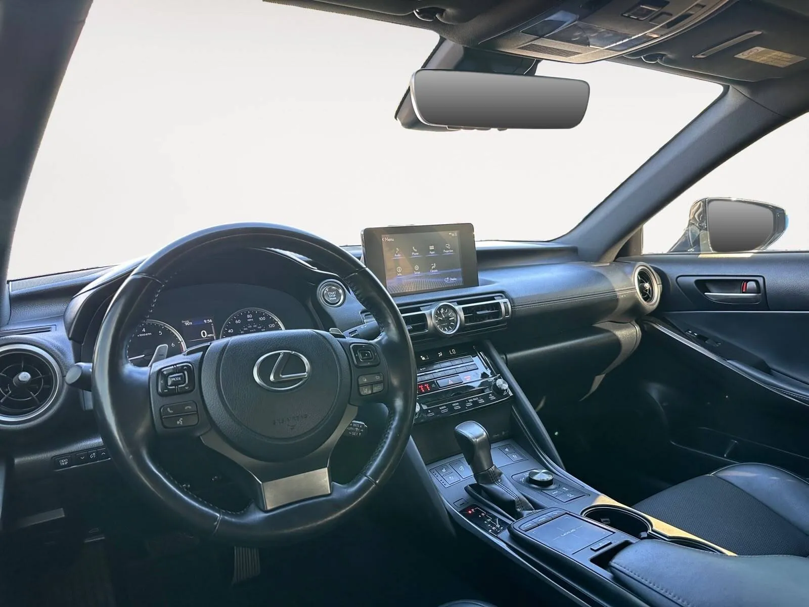 Lexus IS photo 21