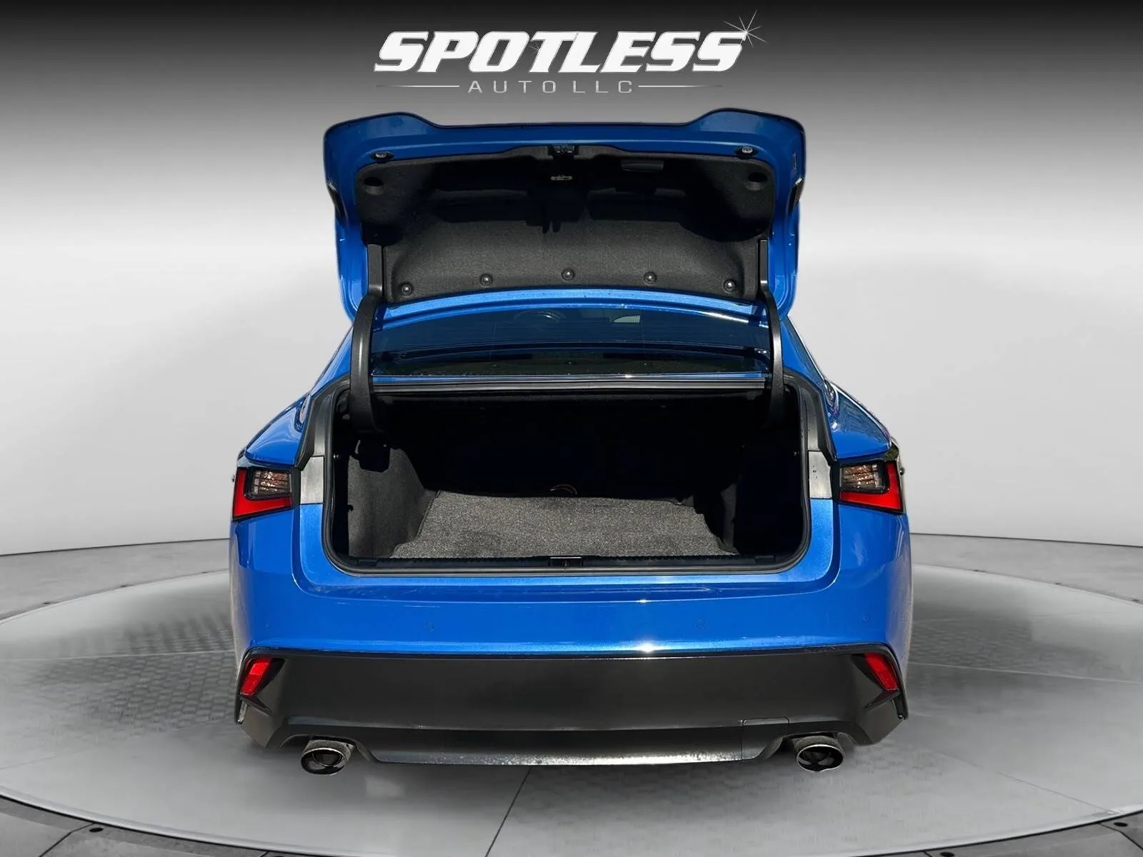 Lexus IS photo 26