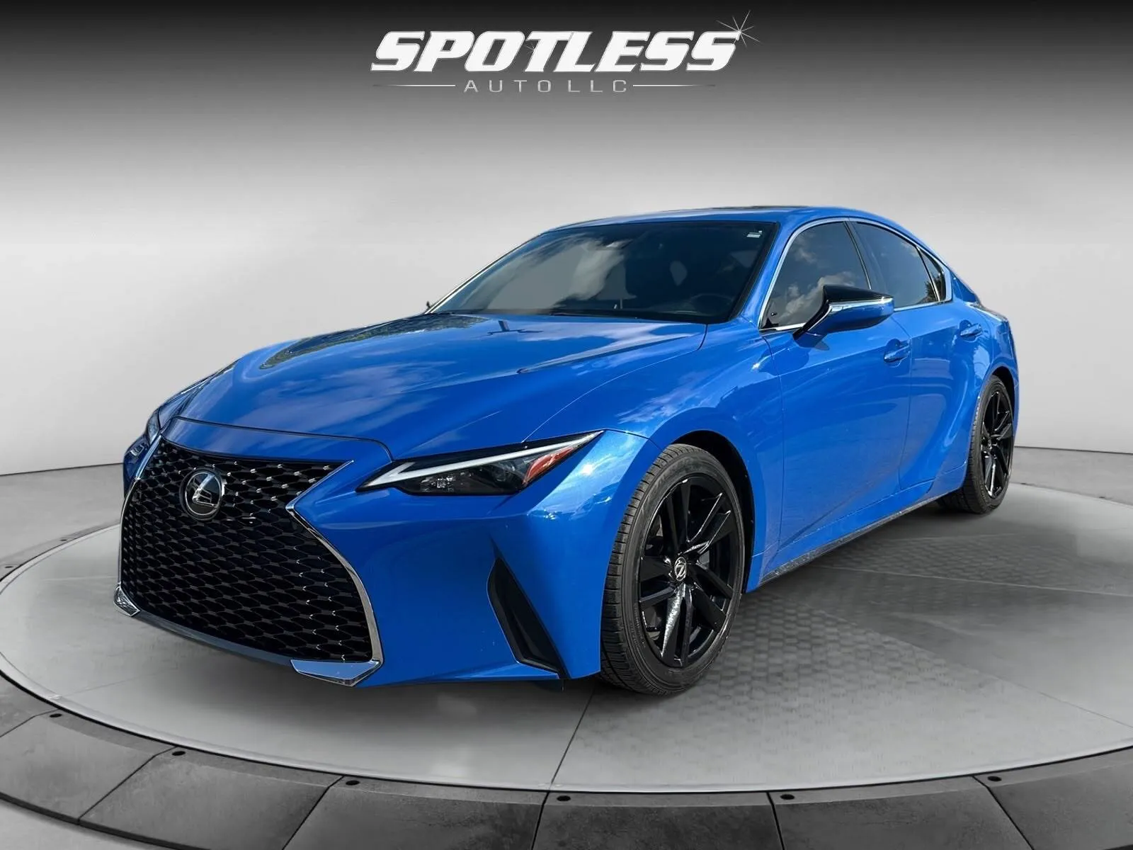 Lexus IS photo 3
