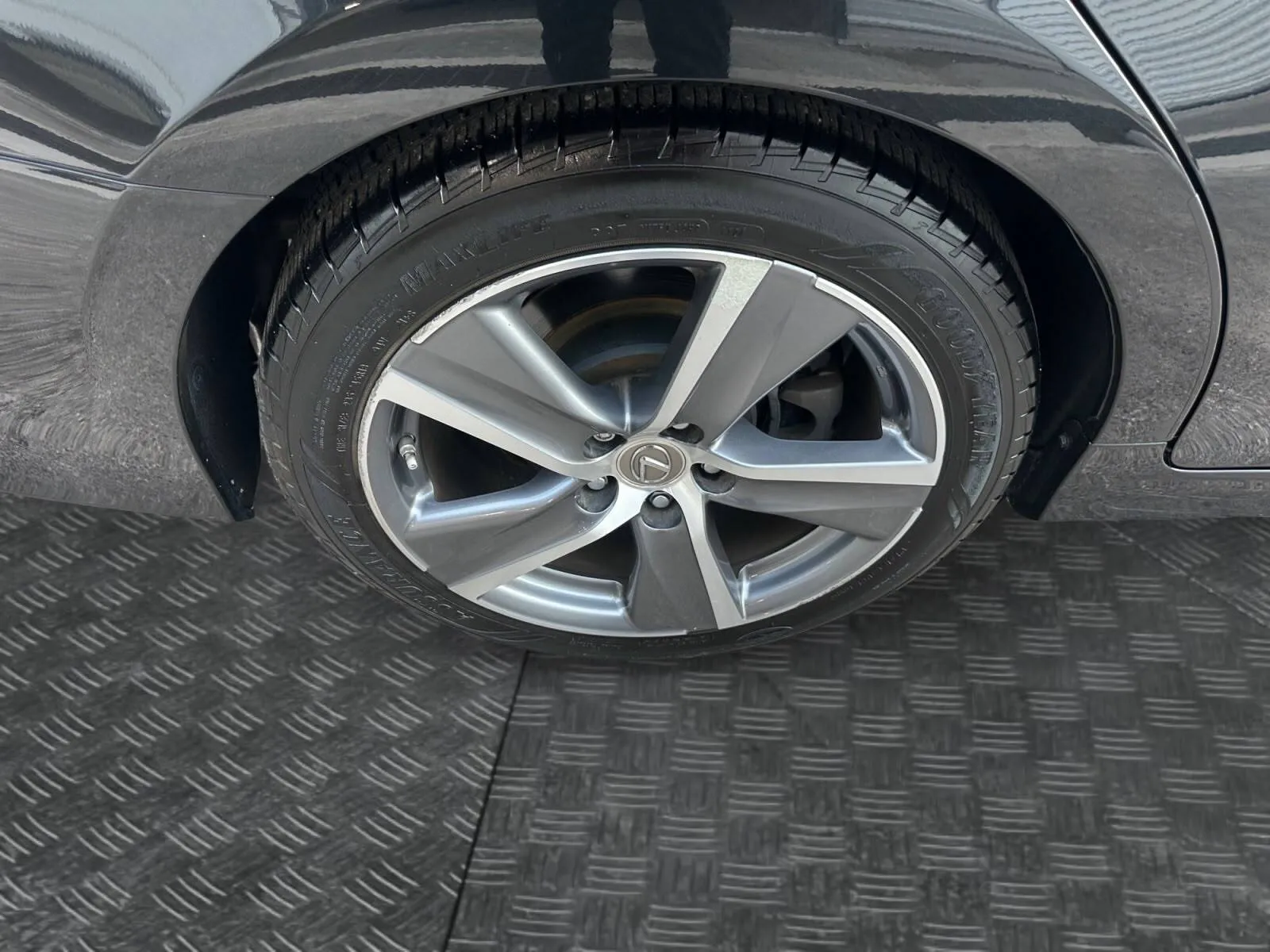 Lexus GS photo 15