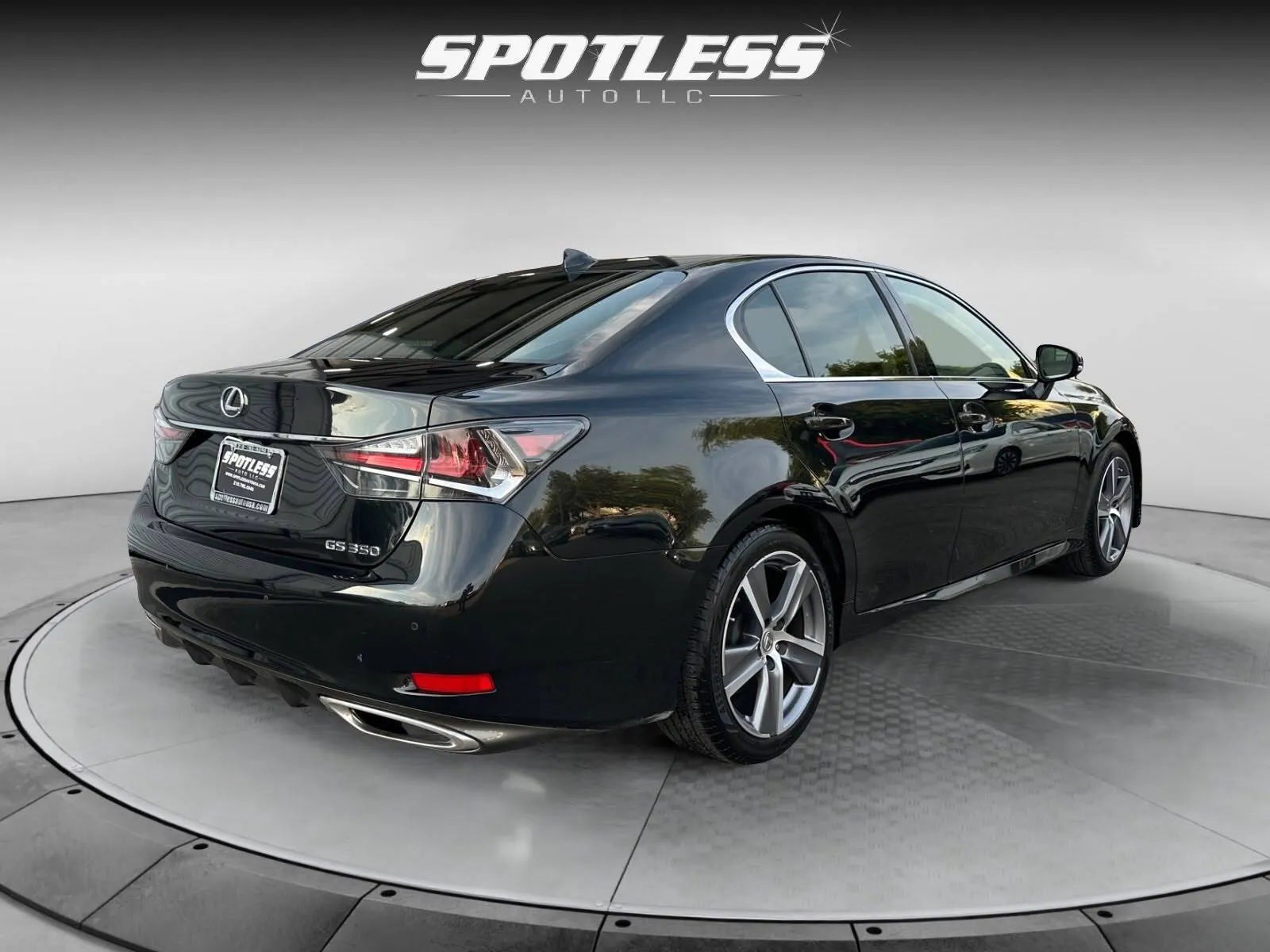 Lexus GS photo 7