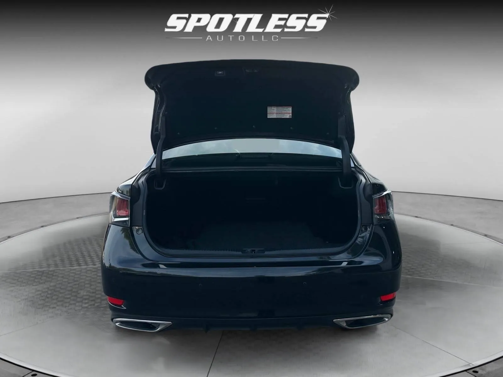 Lexus GS photo 27
