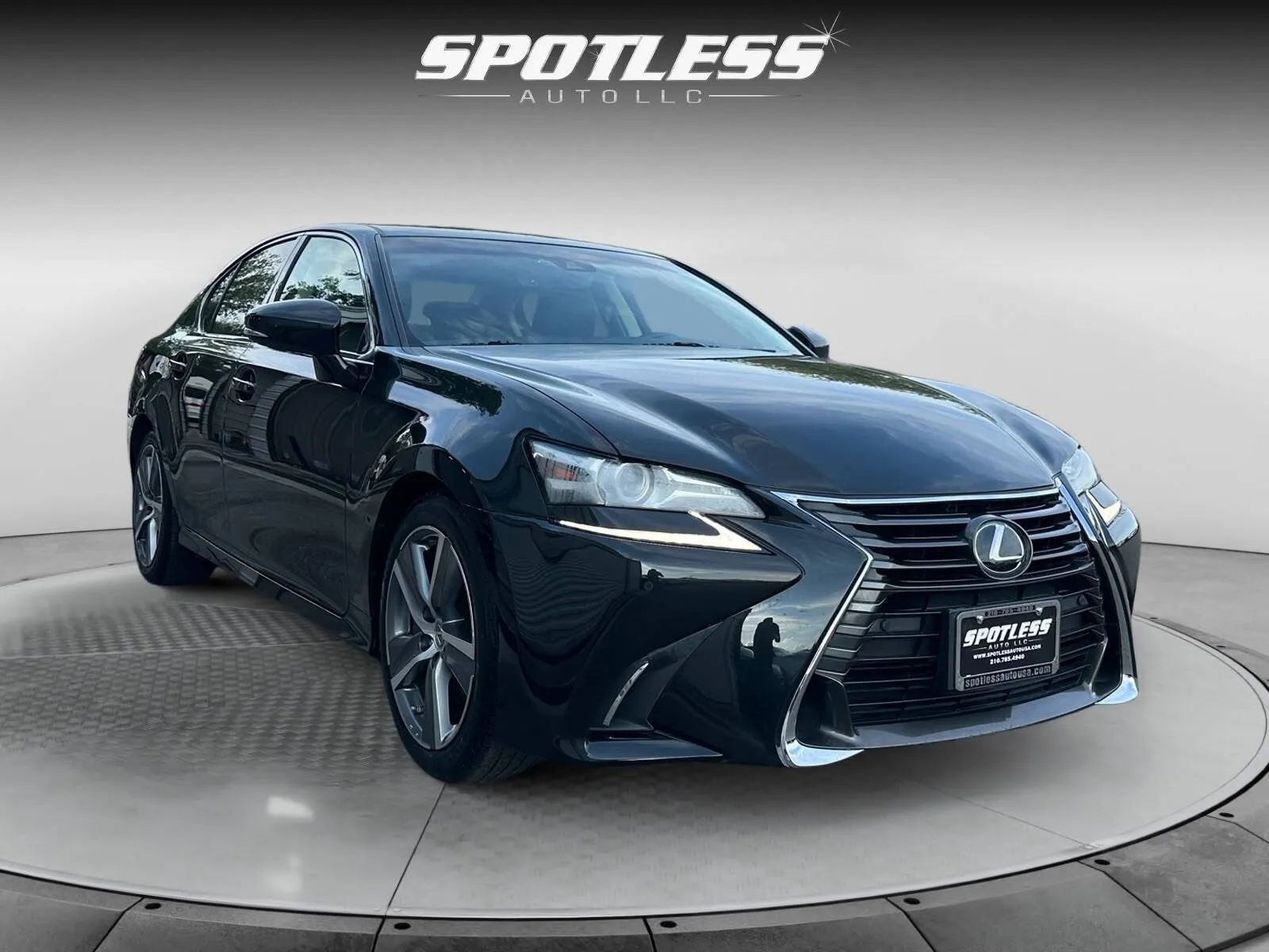 Lexus GS photo 11