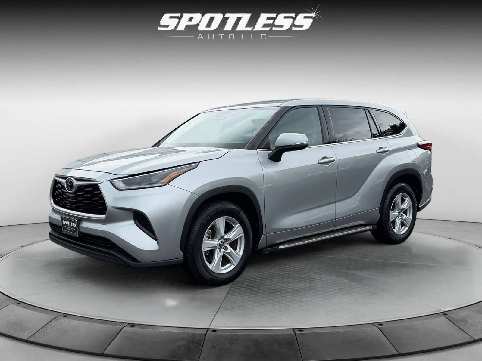 Toyota Highlander photo 3