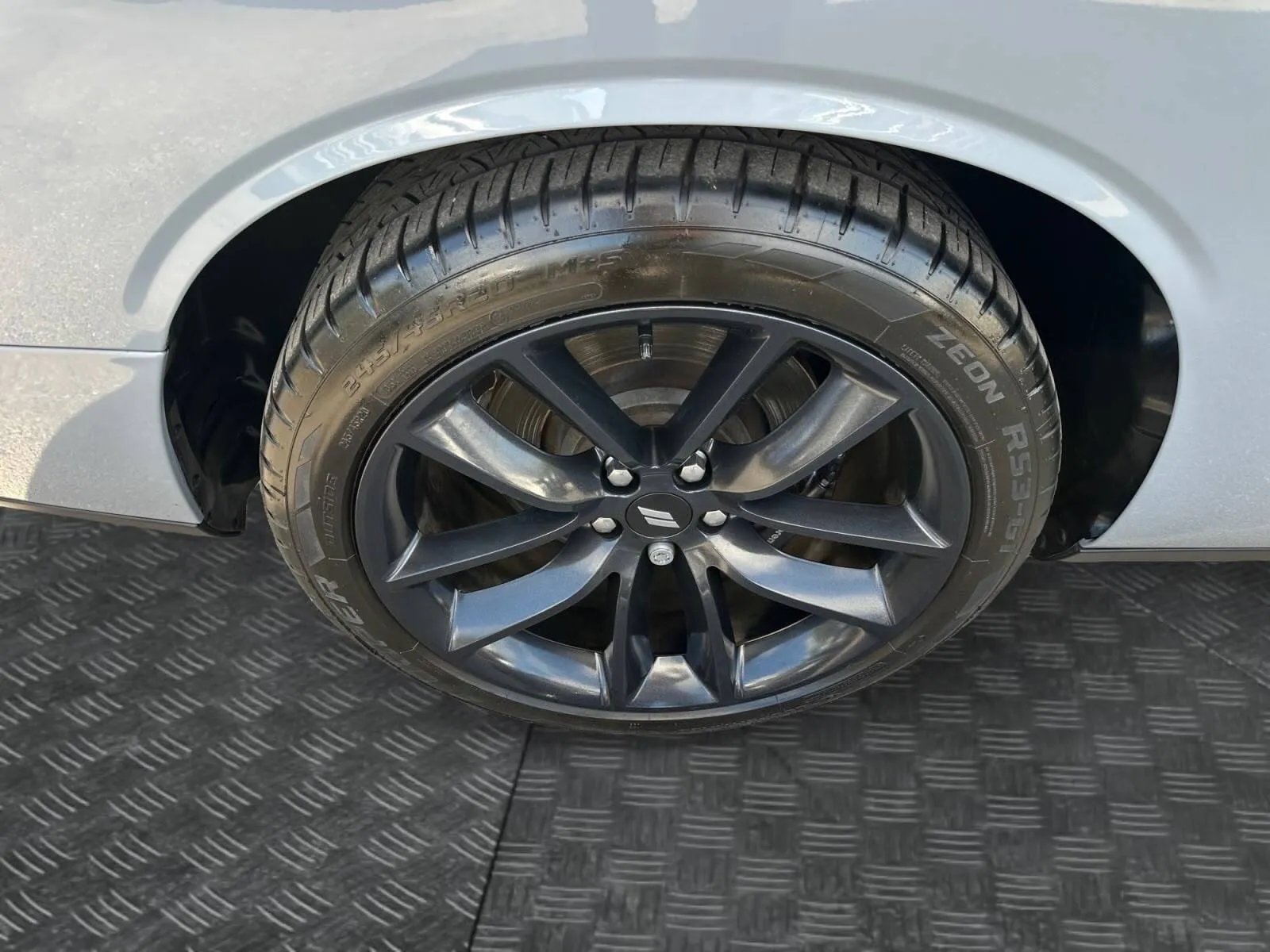 Dodge Challenger photo 15
