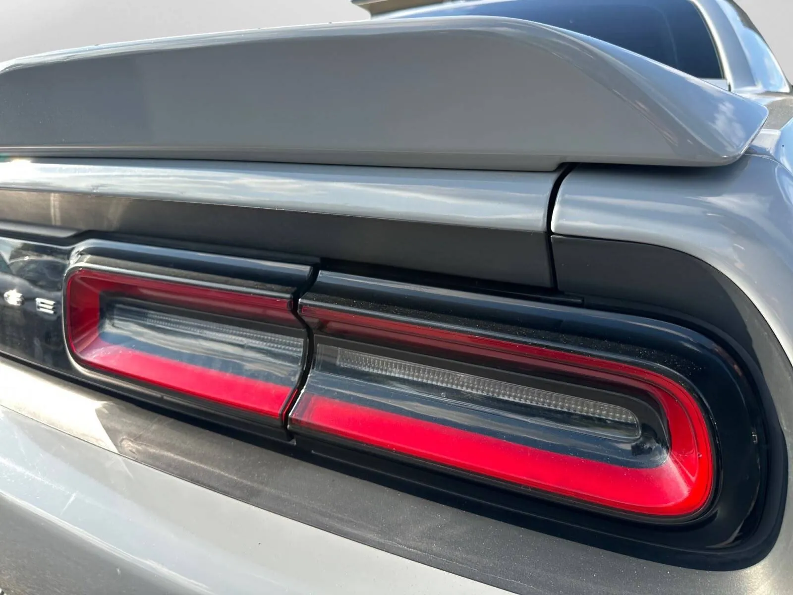 Dodge Challenger photo 13