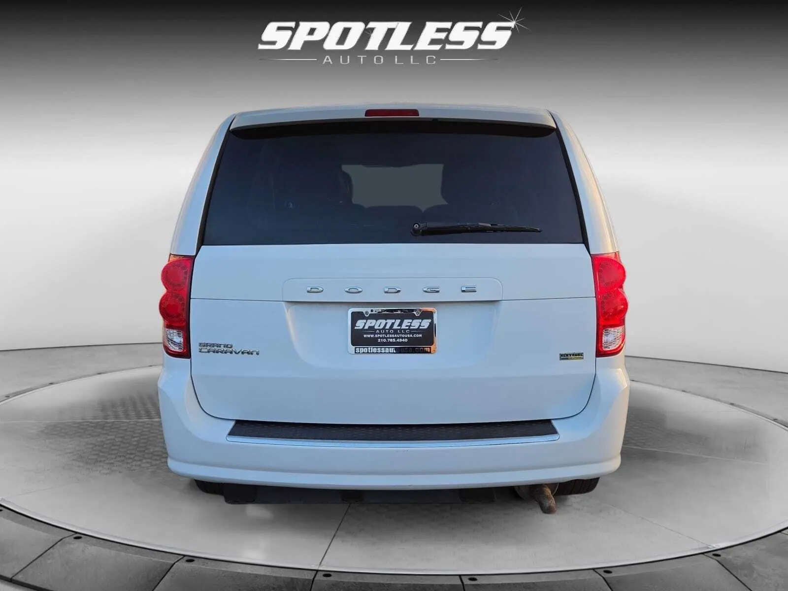 Dodge Grand Caravan photo 6