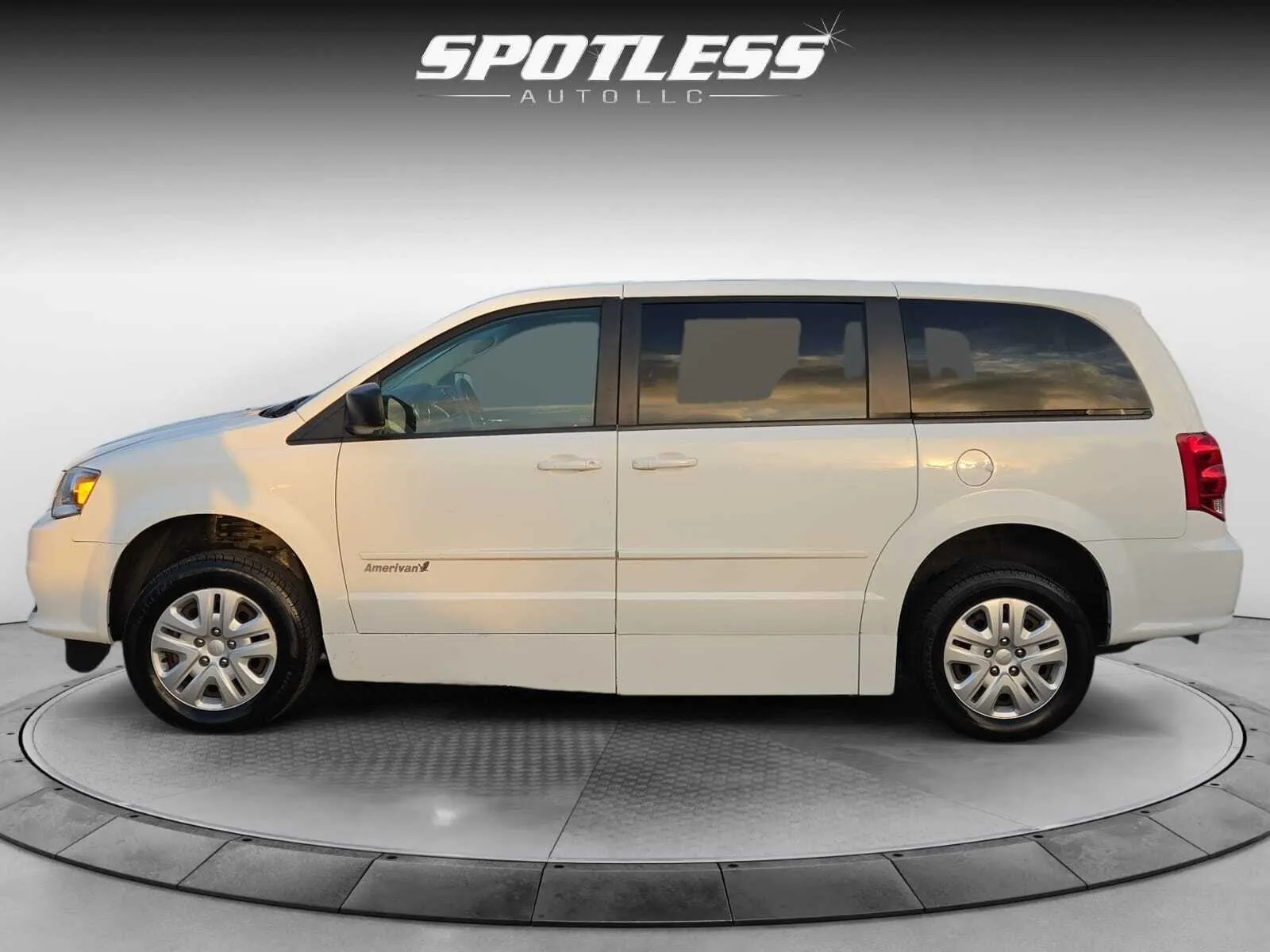 Dodge Grand Caravan photo 3