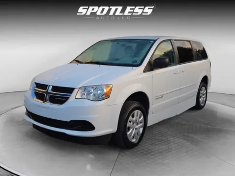 White 2015 Dodge Grand Caravan SE for sale in San Antonio, TX