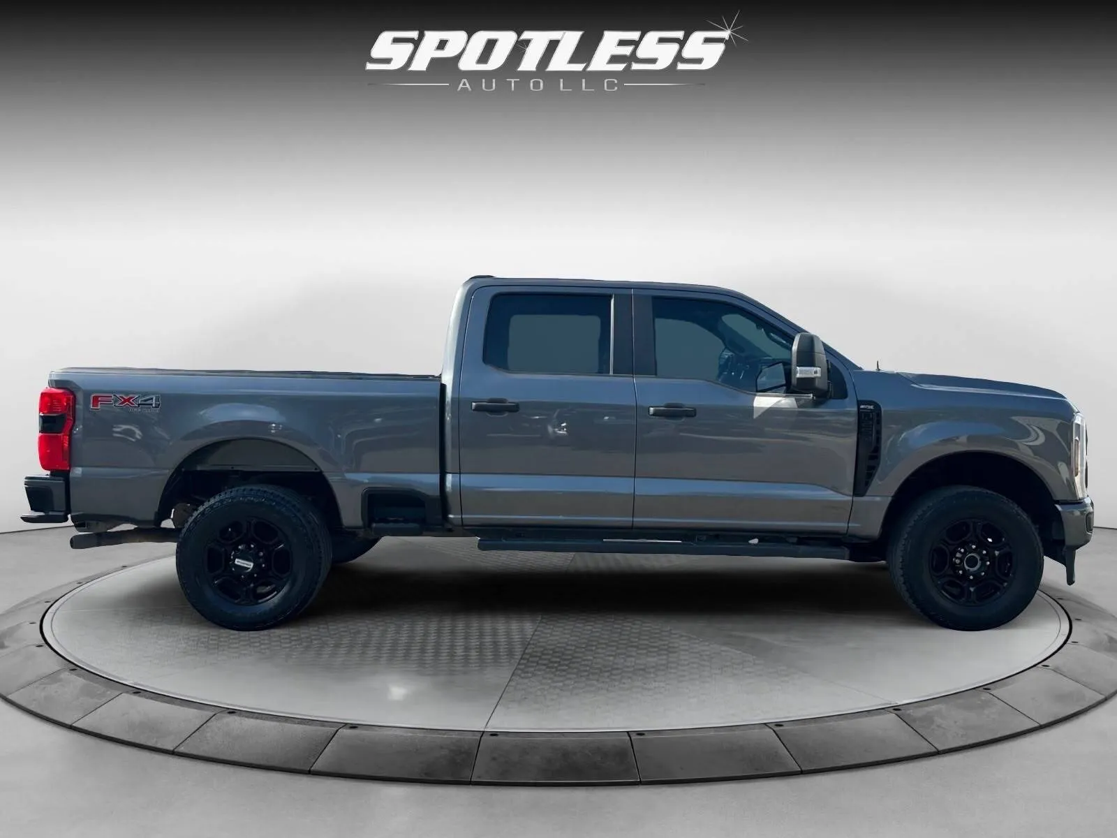 Ford F-250 photo 8
