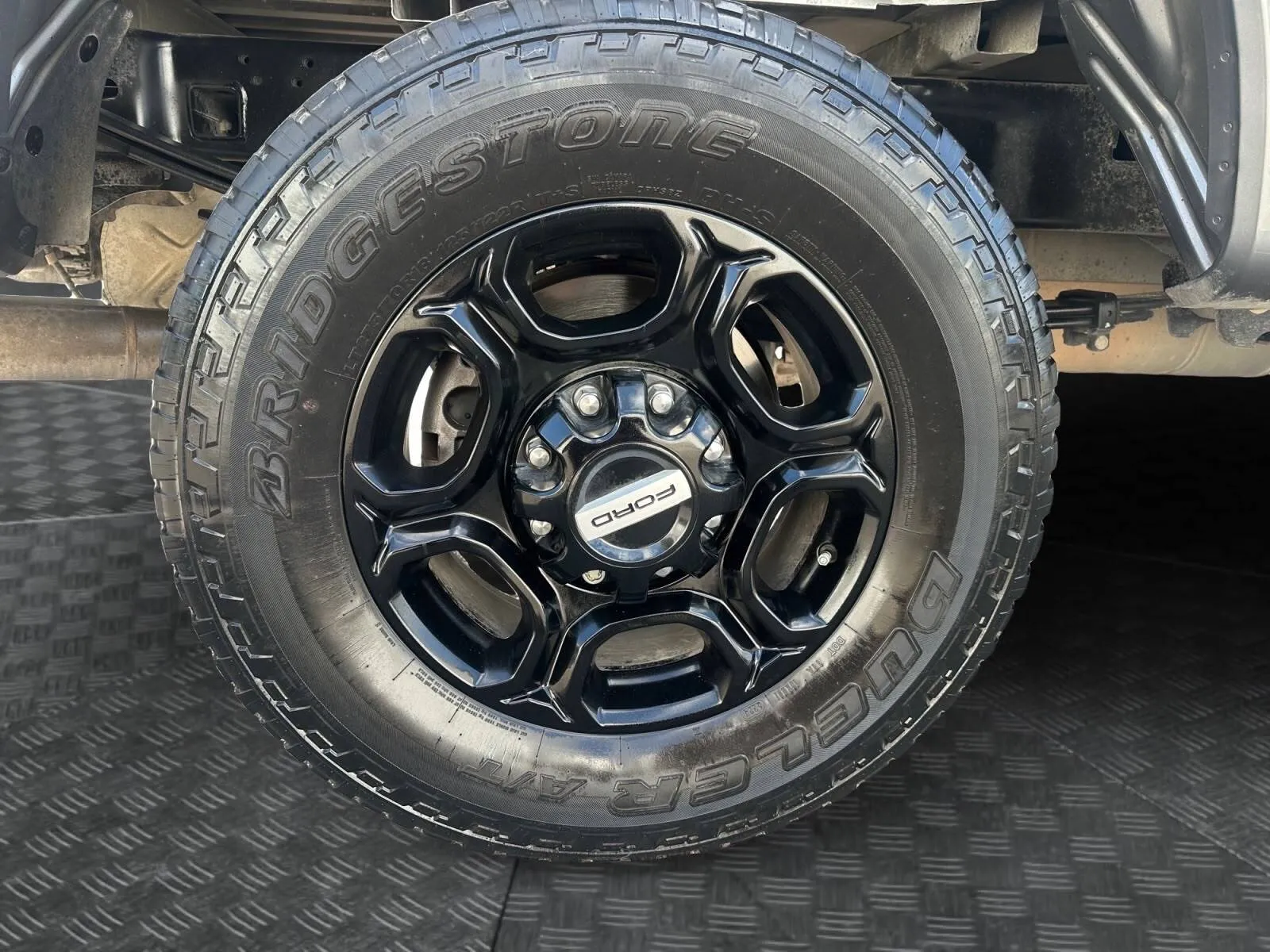 Ford F-250 photo 14
