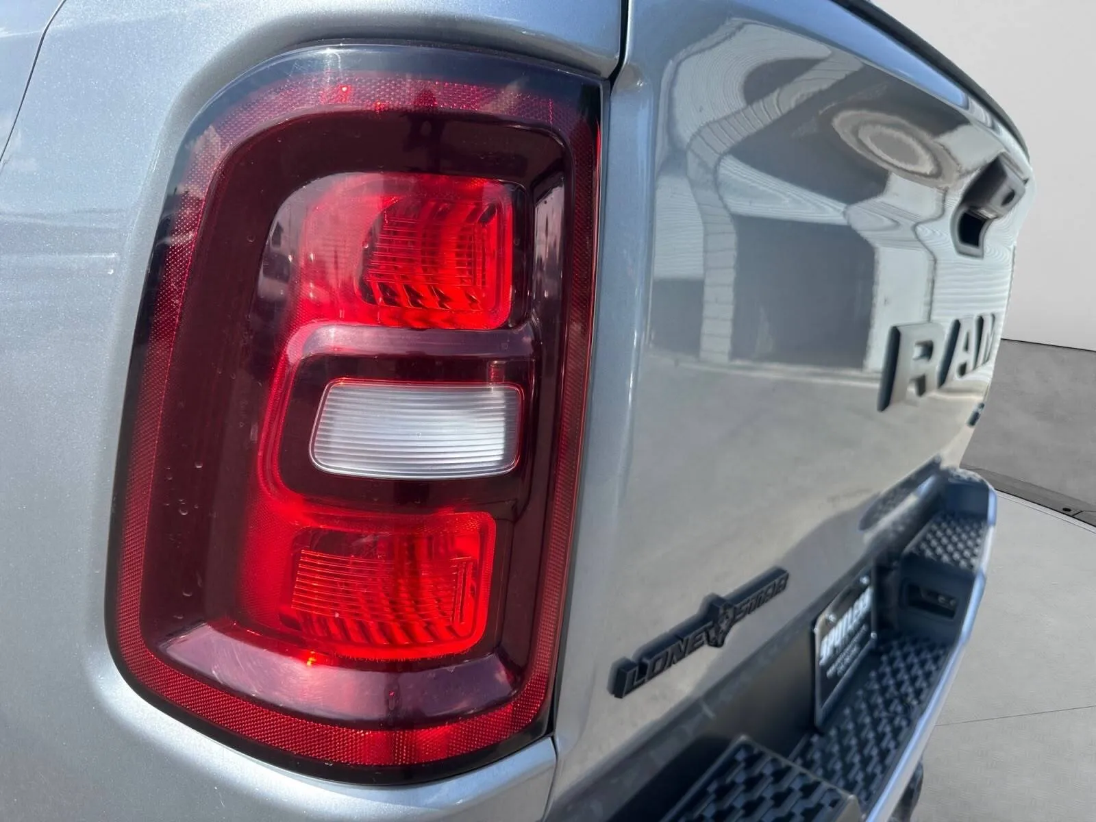 Ram 1500 photo 12