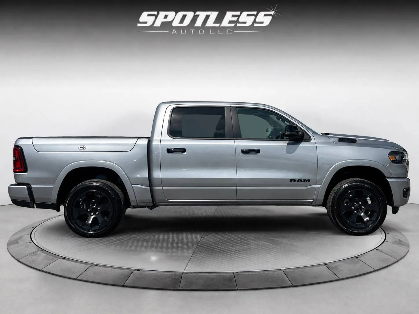 Ram 1500 photo 8