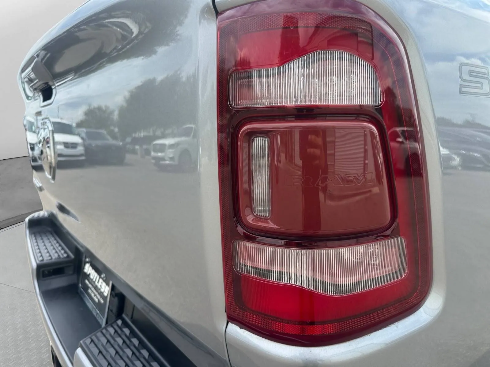 Ram 1500 photo 13