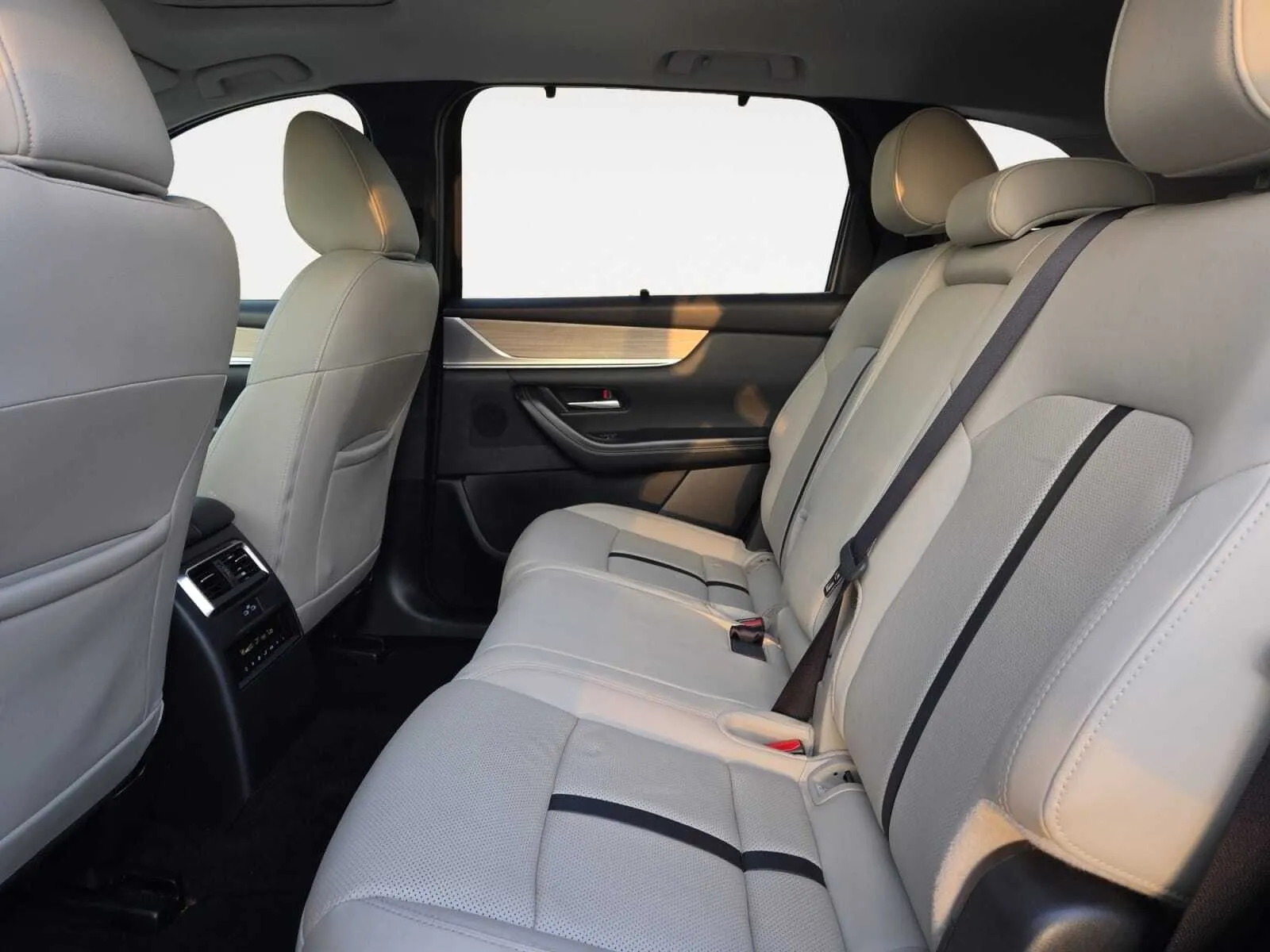 Mazda CX-70 photo 24