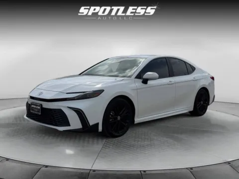 White 2025 Toyota Camry SE for sale in San Antonio, TX