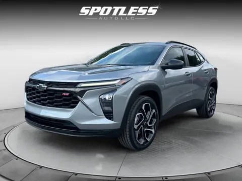 Gray 2024 Chevrolet Trax RS for sale in San Antonio, TX