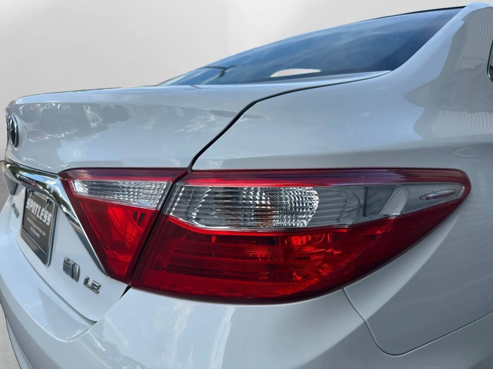 Toyota Camry photo 11