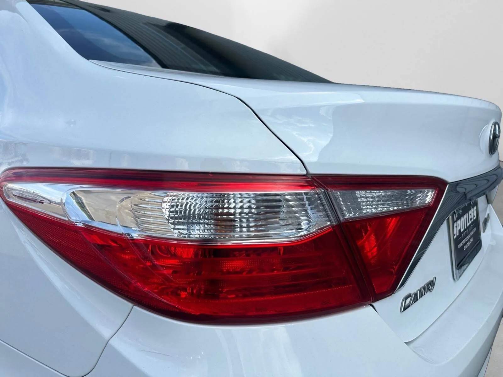Toyota Camry photo 12