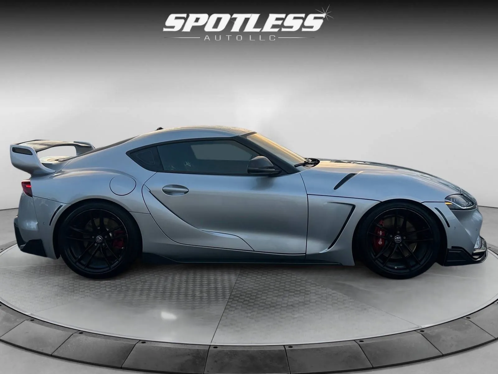 Toyota Supra photo 8