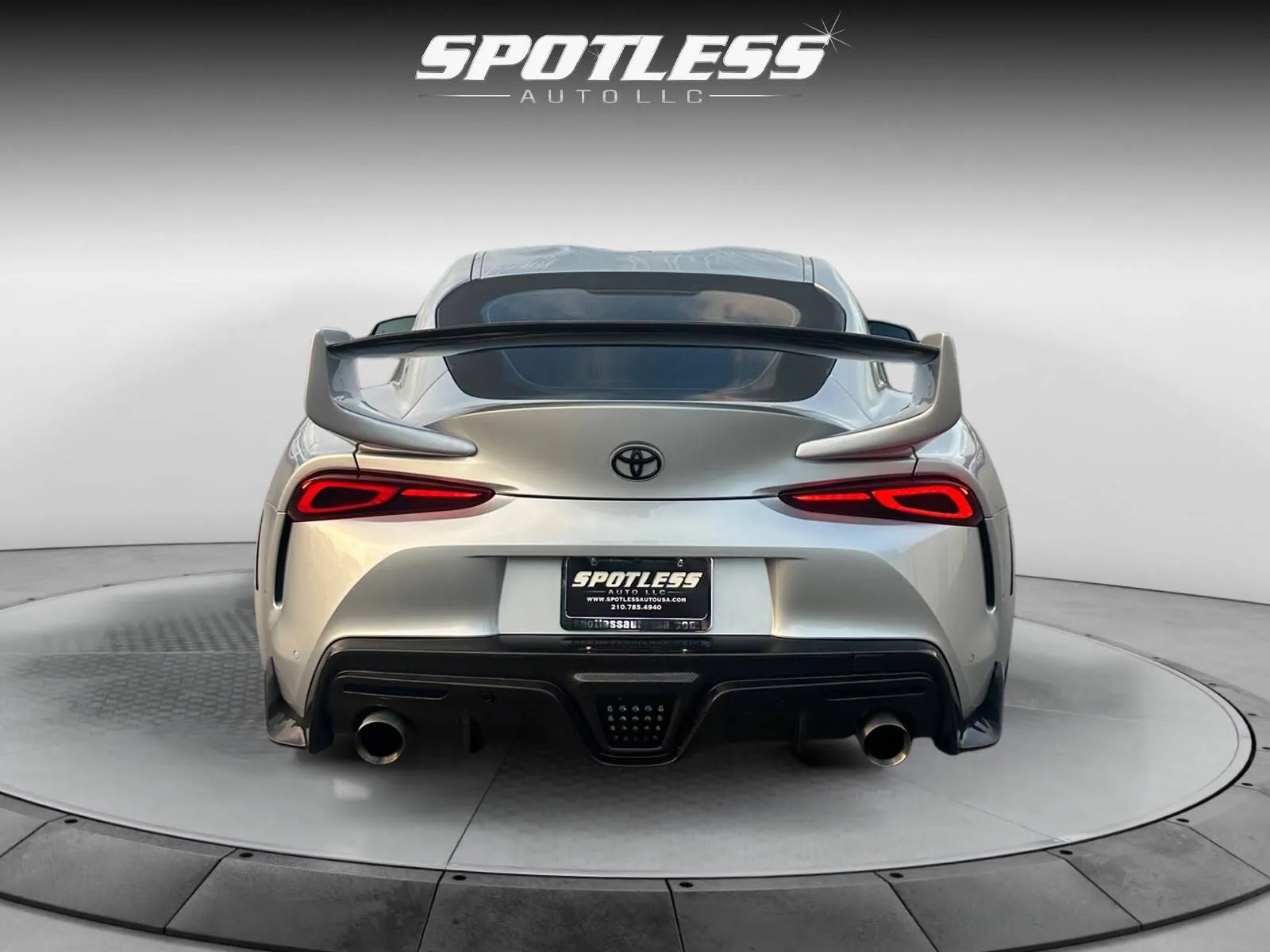 Toyota Supra photo 6