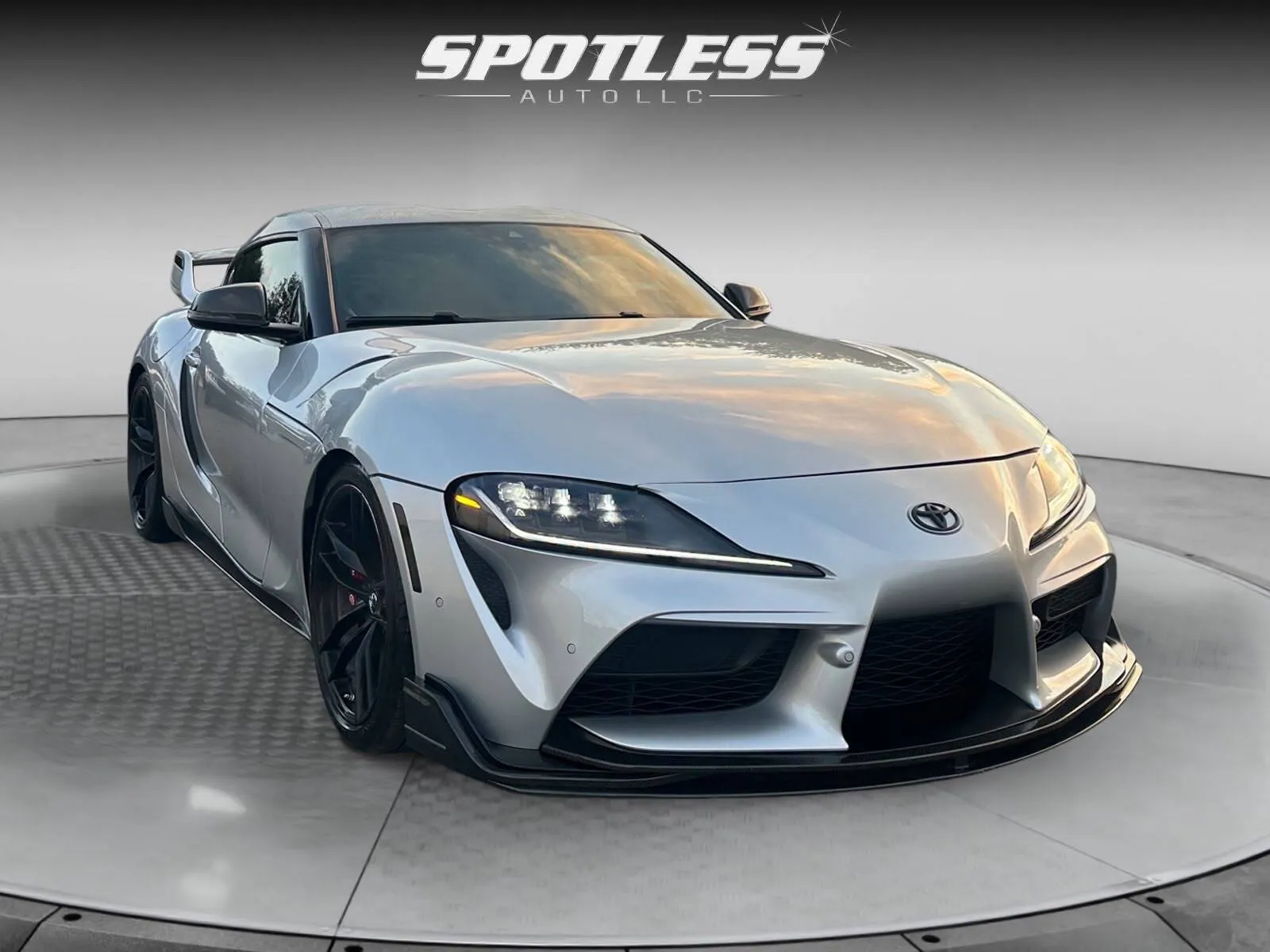 Toyota Supra photo 9